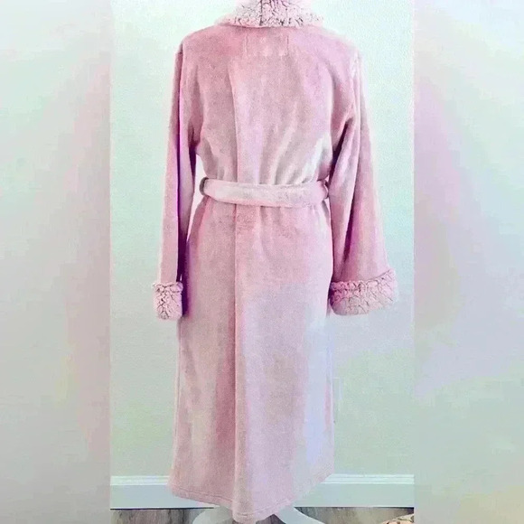 Saks Fifth Avenue Faux Fur Trim Robe in Pink Size Medium - Picture 3 of 10